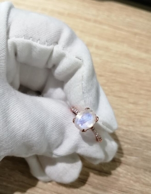 anéis ovais de Ring With CZ do aniversário das mulheres do acoplamento de Moonstone do corte do ouro 14K branco