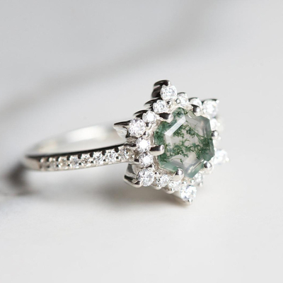 Tiara filigrana de Chevron corte redondo Moss Green Agate e Diamond Wedding Ring Set de 0,6 quilates em Rose Gold