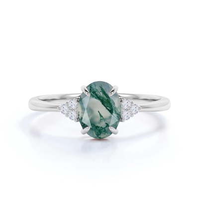 O hexágono Moss Agate Ring com os diamantes como mulheres do acoplamento do presente soa