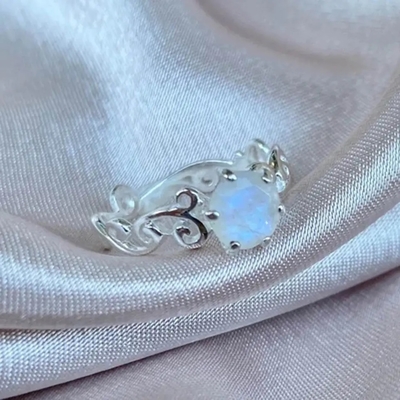 925 Sterling Silver Vine Manufacturer Round cortaram o acoplamento Ring Wholesale Women Jewelry Rings de Moonstone do arco-íris