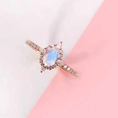 Rose Gold Plating a mais nova 925 aneis de noivado azuis de Sterling Silver Jewelry Oval Cut Moonstone