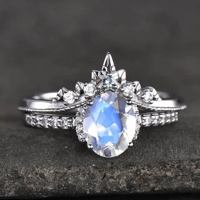 O ouro branco Moonstone oval Art Deco Unique Engagement Ring ajustou 925 Sterling Silver