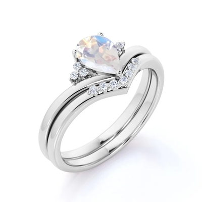 A pera natural do ouro S925 dá forma ao arco-íris Moonstone Ring Boho Wedding Set da CZ