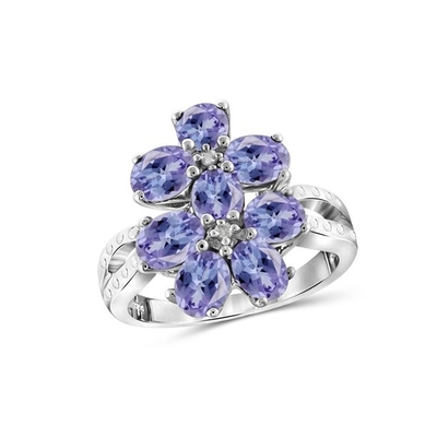 Ross-Simons 2,50 ct. t.w. Tanzanite e .20 ct. t.w. Anel branco do zircão em Sterling Silver