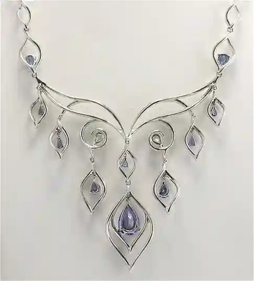 13,80 CTW ouro branco natural de Tanzanite e de Diamond Necklace In 14K