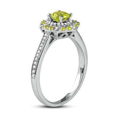 Peridot &amp; Diamond Ring verdes 1/6 de ouro branco do ct TW 10K na prata