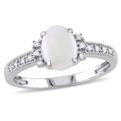 Opala oval e 1/15 de CT. T.W. Diamond Bypass Split Shank Ring em Sterling Silver