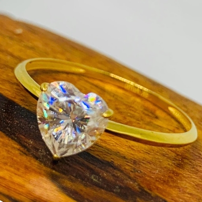 Acoplamento do solitário de Moissanite do coração/ouro de amarelo anel 18K das mulheres