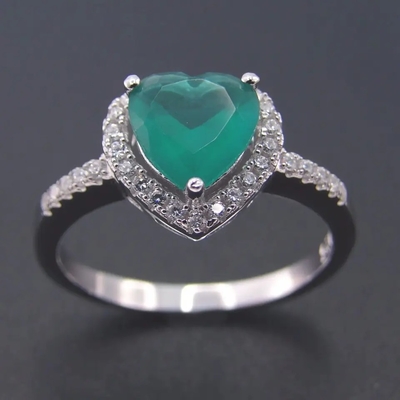 A joia quente do zircão de Sterling Silver Heart Shaped Green da venda 925 ajusta-se para o presente da mulher da forma