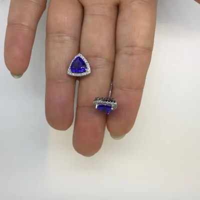 O trilhão clássico minúsculo da CZ da joia de 925 brincos de Sterling Silver Solitaire Blue Tanzanite cortou brincos do parafuso prisioneiro de Tanzanite