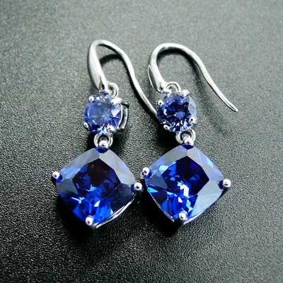 Brincos crescidos do parafuso prisioneiro da simplicidade de Emerald Earrings Dainty Fine Jewelries da joia da fábrica laboratório na moda direto para mulheres
