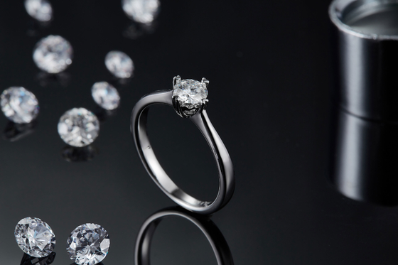 9K com a senhora minimalista Ring da joia de prata de Moissanite do mosaico