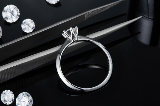 9K com corte de prata Moissanite branco Diamond Minimalist Wedding Jewelry do anel
