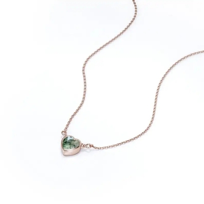 925 luz natural simples de prata coração verde elegante brilhante Moss Agate Necklace For Sale dado forma