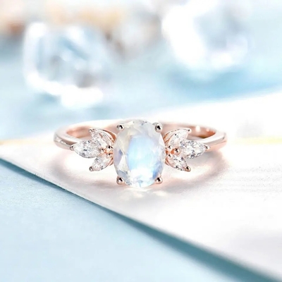As mulheres 925 Sterling Silver Bridal Marquise Jewelry do ouro de Rosa lapidaram o acoplamento oval Ring For Women de Moonstone do corte