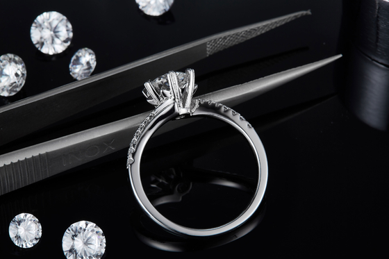 1.30CT as mulheres brancas do acoplamento da joia de Moissanite e de Sapphire Platineve CZ soam