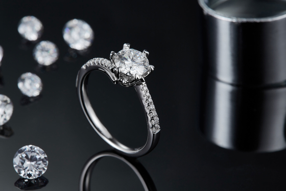 1.30CT as mulheres brancas do acoplamento da joia de Moissanite e de Sapphire Platineve CZ soam