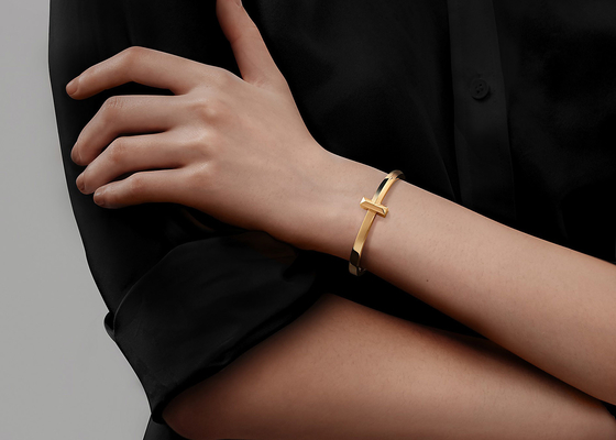 18K peso largo do T1 Diamond Hinged Bangle 43.31g para o aniversário