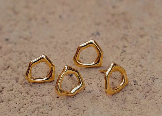Dimensão irregular dos brincos 8mm do ouro do círculo 9k para o aniversário