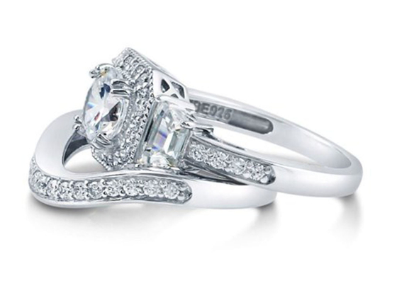 Corte de 6.5MM 1ct Diamond Engagement Wedding Rings Round para o aniversário