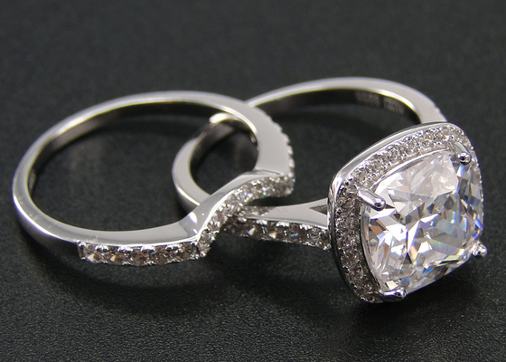 Dente do halo 1.0ct Diamond Engagement Wedding Rings 53PCS que ajusta o tipo