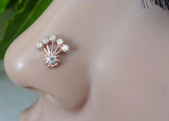 diamante 0.05ct de 18K Rose Gold Nose Ring With para o ODM diário do OEM do desgaste
