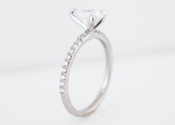 A pera real de Diamond Jewellery Ring 1.33ct do ouro branco cortou o picosegundo 6×8mm para o acoplamento