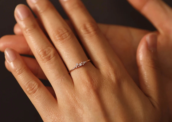 ODM real contínuo de 14K Diamond Jewellery Ring Brilliant Cut para o aniversário