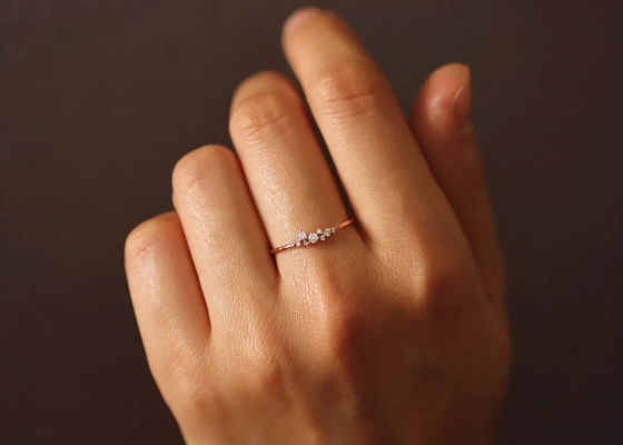 ODM real contínuo de 14K Diamond Jewellery Ring Brilliant Cut para o aniversário