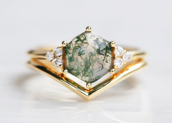 O hexágono cortou o tamanho verde do material 6.5mm do ouro de Moss Agate Engagement Ring 14k