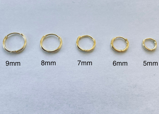 brincos de Huggie do ouro 9k de 6mm 12mm, OEM dos brincos da aro de Huggie da guloseima de 10mm