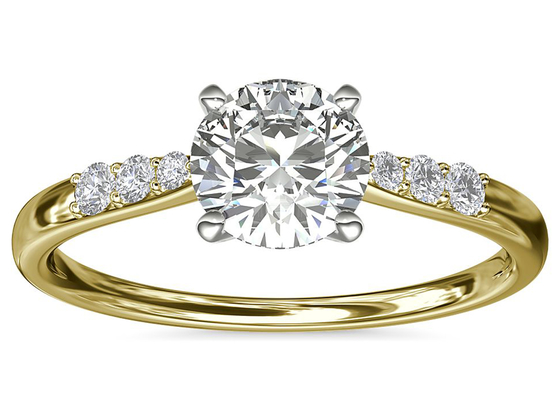 A forma redonda 9K prateia a pedra branca de Ring With 6MM 1.0ct Moissanite