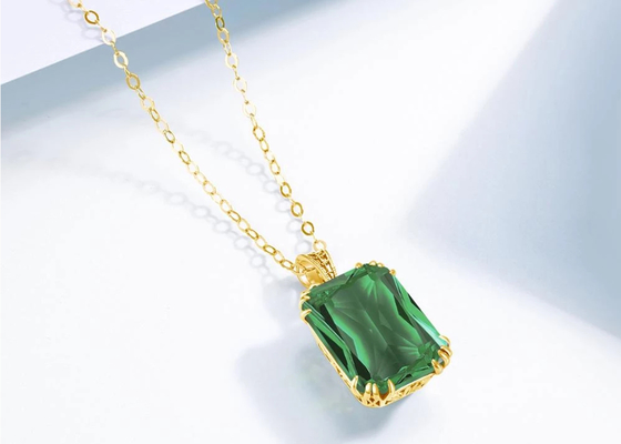 Colares 2.67ct 8×10mm do ouro do vintage 14K com Emerald Pendant natural