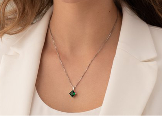tamanho natural de 2.2ct Emerald Pendant Necklace Princess Cut 7×7mm